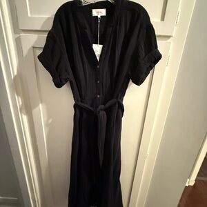 XiRena Elegant Black Button-Down Dress